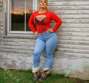 Sara.lyn.chacon / sara.lyn.vixen / saralynunfiltrd / saralynvixen nude photo #0012