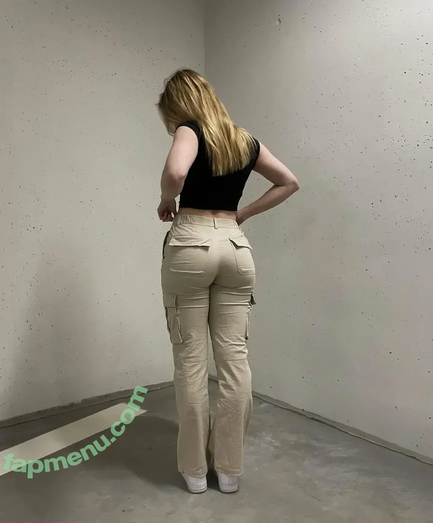 Sara Manner nude photo #0063 (sara.manner)