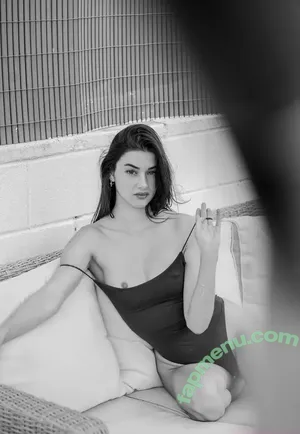 Sara Moratilla / Sara de Luz / SaraDeLuz / sara_mrtlla nude photo #0030