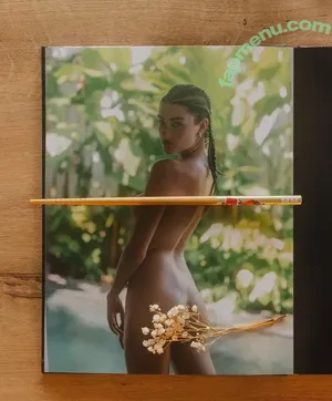 Sara Moratilla / Sara de Luz / SaraDeLuz / sara_mrtlla nude photo #0117