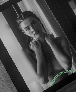 Sara Moratilla / Sara de Luz / SaraDeLuz / sara_mrtlla nude photo #0122