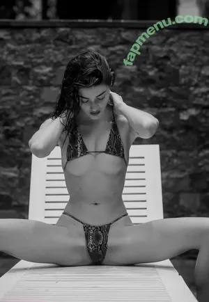 Sara Moratilla / Sara de Luz / SaraDeLuz / sara_mrtlla nude photo #0152