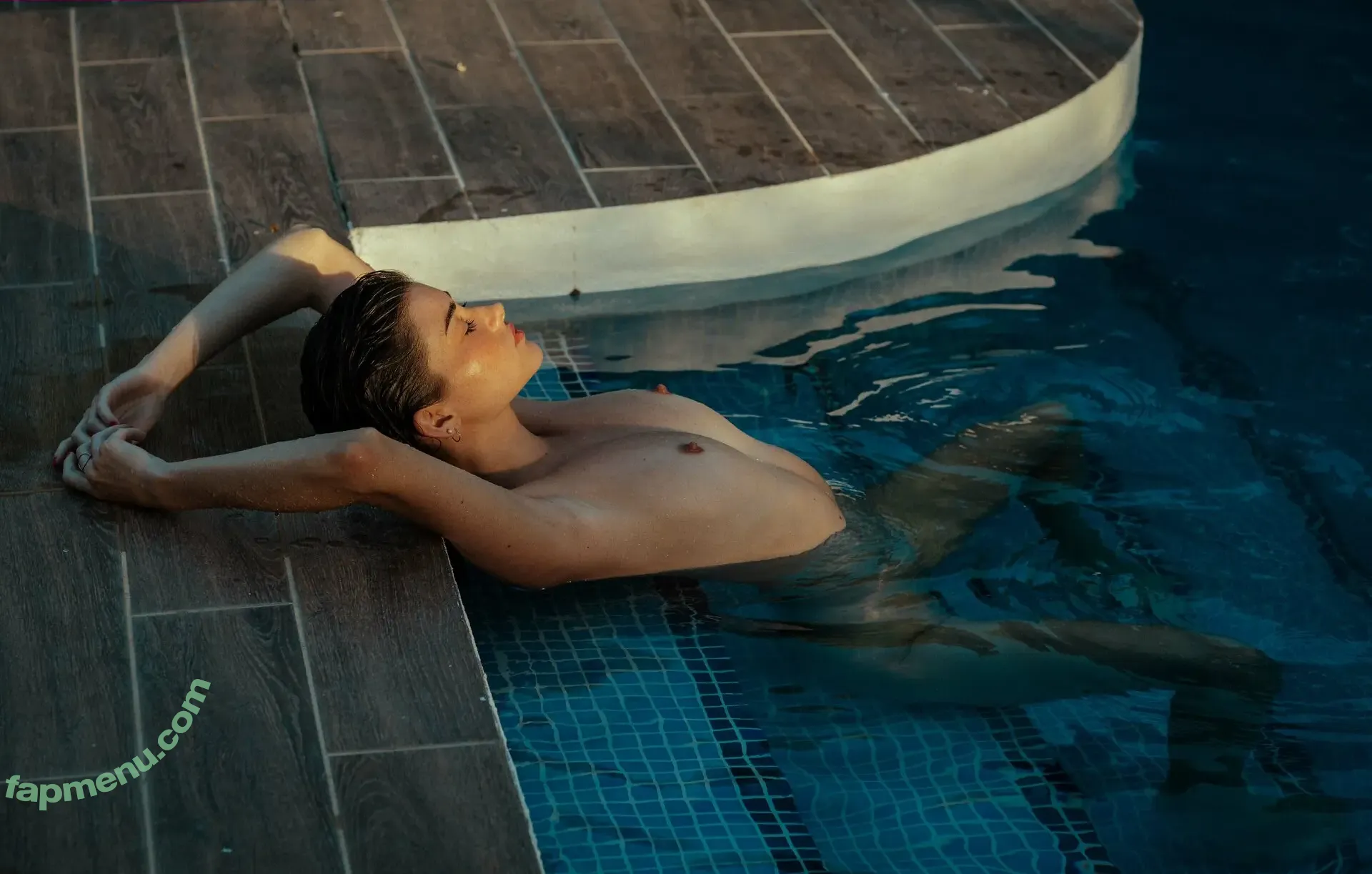 Sara Moratilla nude photo #0063 (Sara de Luz / SaraDeLuz / sara_mrtlla)