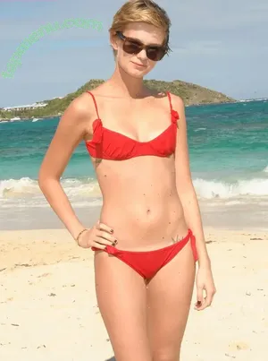 Sara Paxton / paxgawd / sara_paxton nude photo #0041