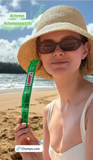 Sara Paxton / paxgawd / sara_paxton nude photo #0042