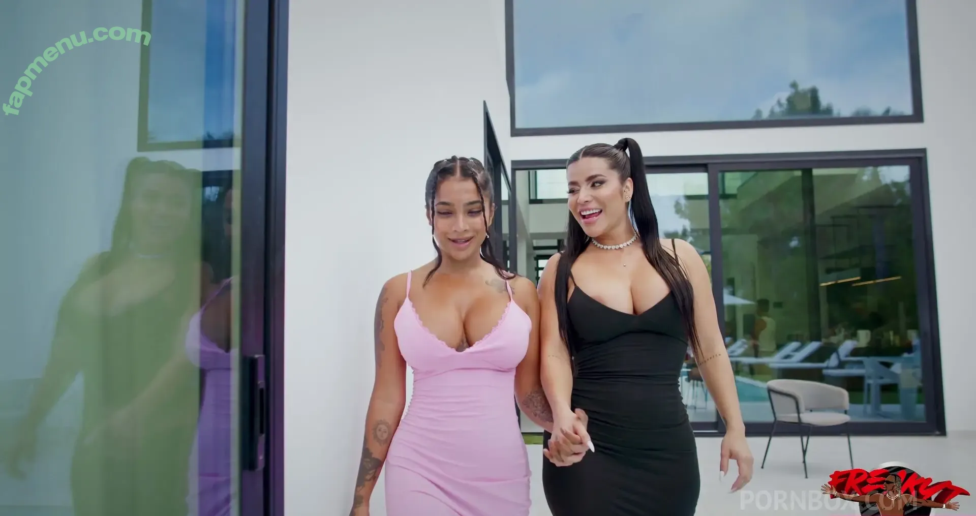 Sara Retali nude photo #0568 (Sara vixen / miss_sararetali / ms.sararetali / sararetali)