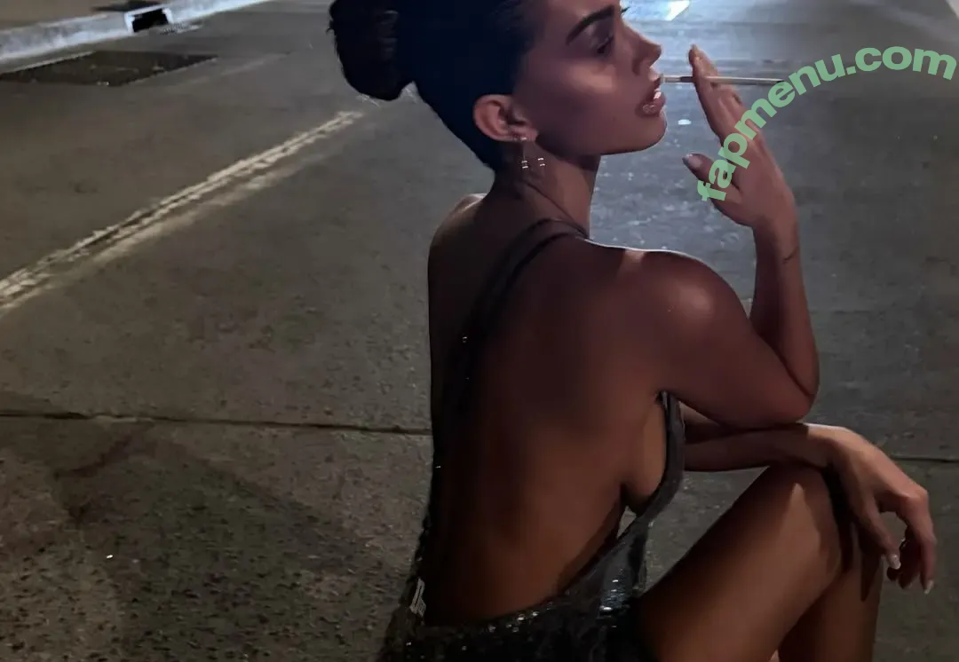 Sara Rose nude photo #0016 (itsarawhatt)