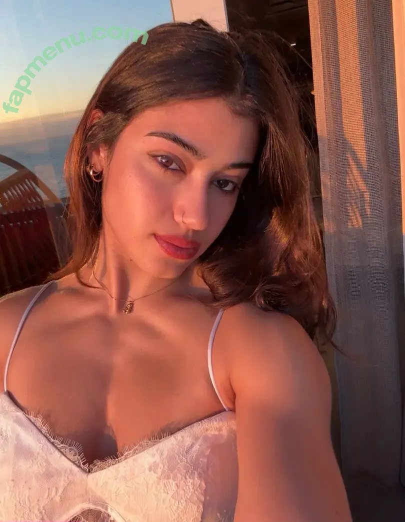 Sara Saffari nude photo #0877 (sara_saffari / sarasaffari__)