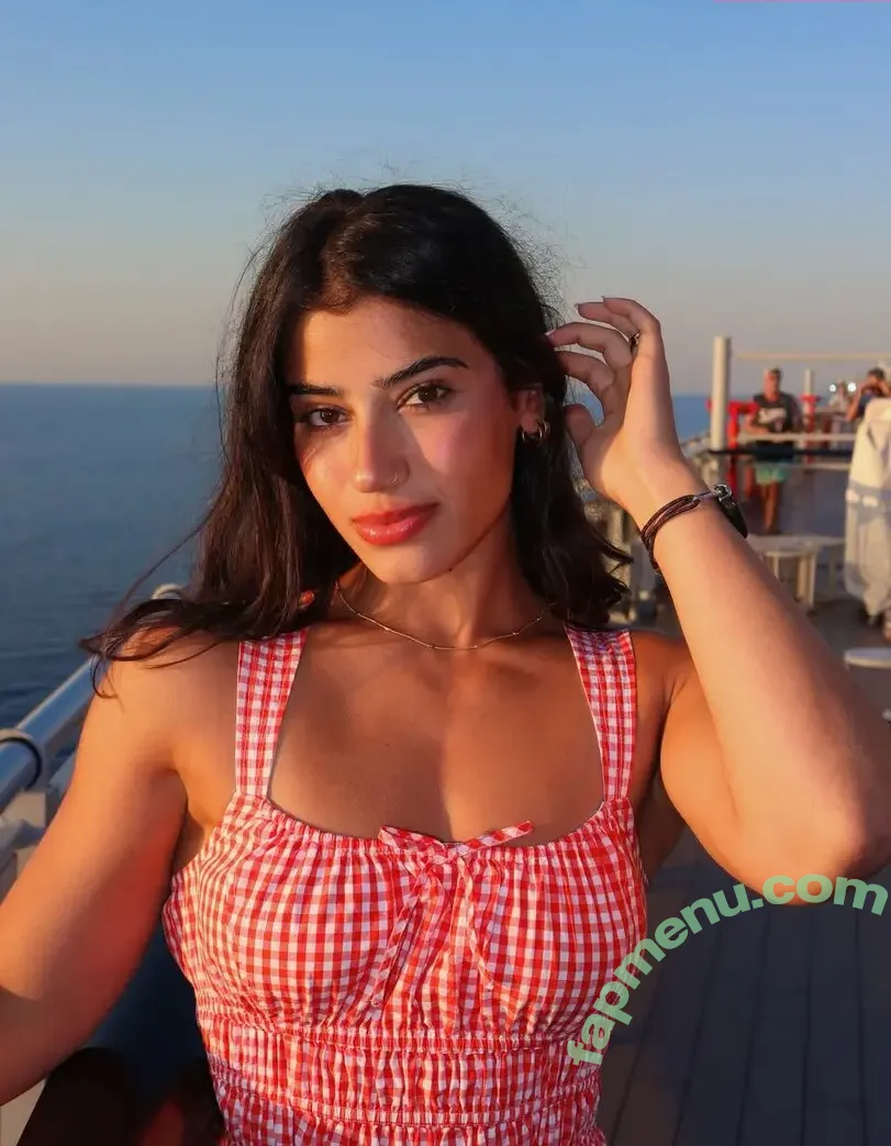 Sara Saffari nude photo #0900 (sara_saffari / sarasaffari__)