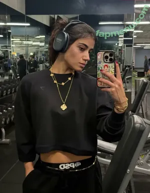 Sara Saffari / sara_saffari / sarasaffari__ nude photo #1128