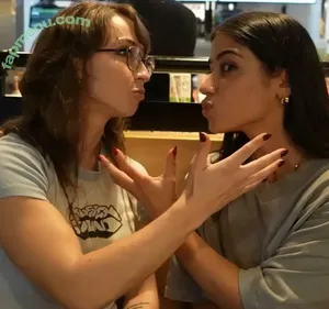 Sara Saffari / sara_saffari / sarasaffari__ nude photo #1131