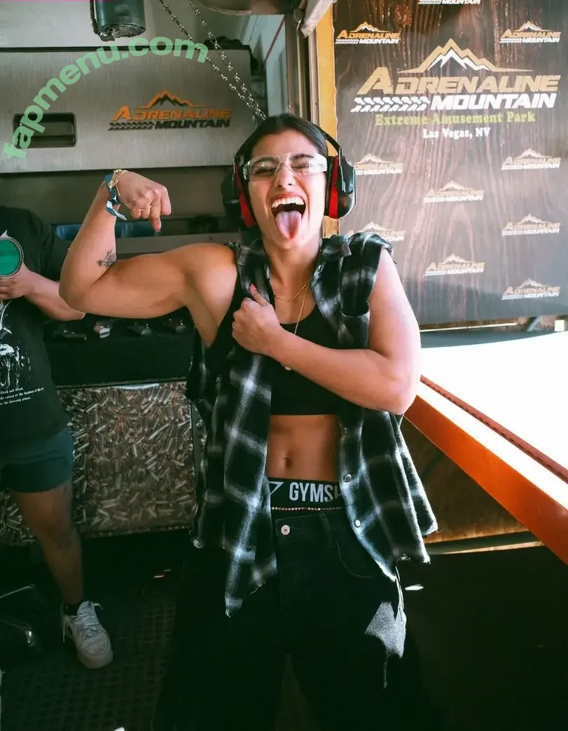 Sara Saffari nude photo #1018 (sara_saffari / sarasaffari__)