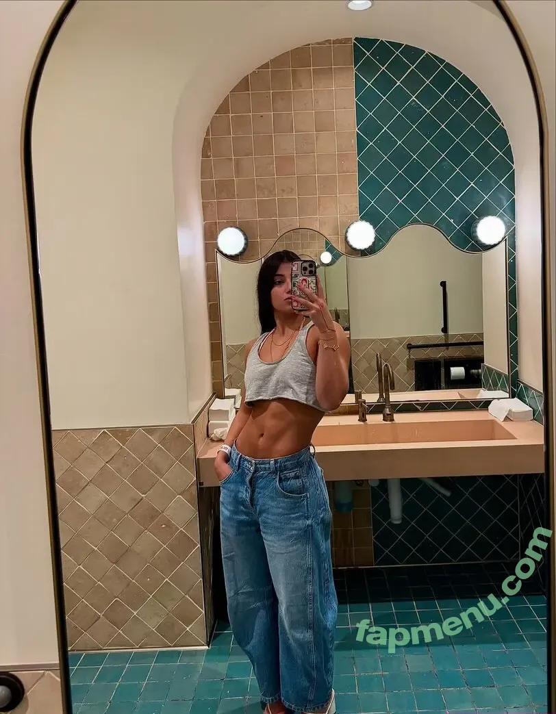 Sara Saffari nude photo #1025 (sara_saffari / sarasaffari__)