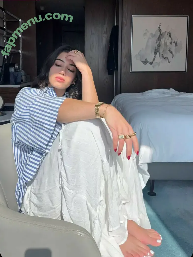 Sara Saffari nude photo #1034 (sara_saffari / sarasaffari__)