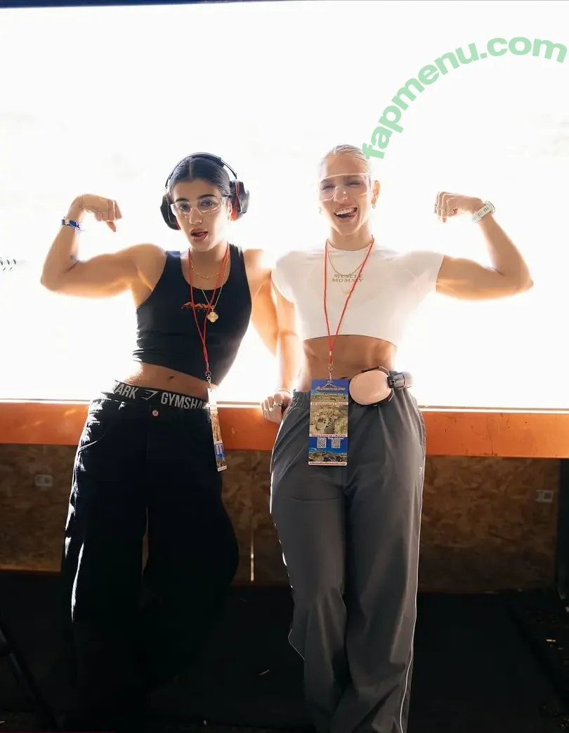 Sara Saffari nude photo #1044 (sara_saffari / sarasaffari__)