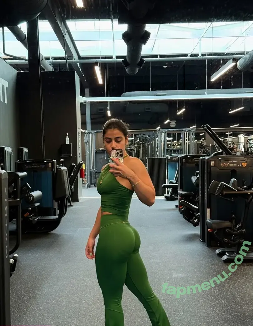 Sara Saffari nude photo #1058 (sara_saffari / sarasaffari__)