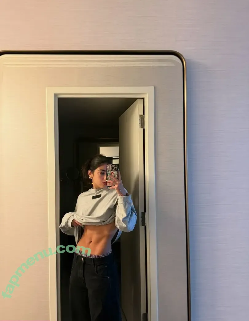 Sara Saffari nude photo #1062 (sara_saffari / sarasaffari__)