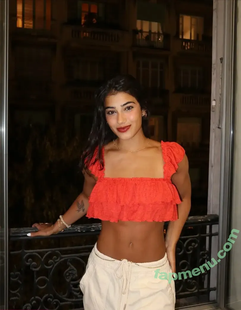 Sara Saffari nude photo #1066 (sara_saffari / sarasaffari__)