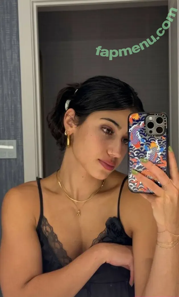 Sara Saffari nude photo #1074 (sara_saffari / sarasaffari__)