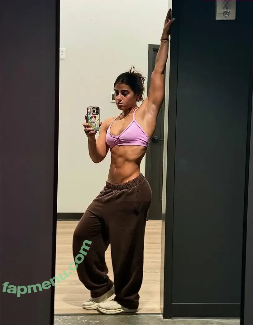 Sara Saffari nude photo #1076 (sara_saffari / sarasaffari__)