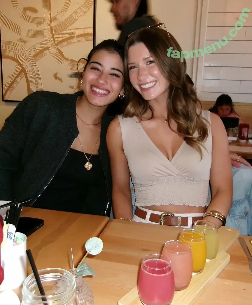 Sara Saffari nude photo #1081 (sara_saffari / sarasaffari__)