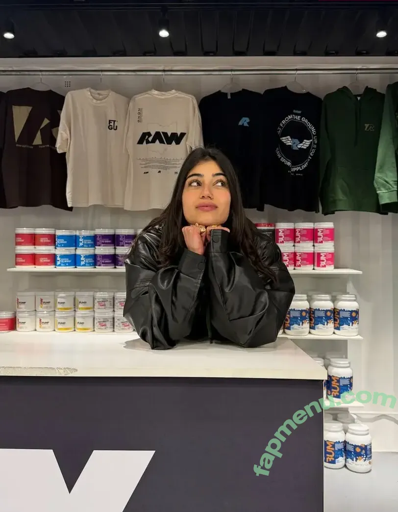 Sara Saffari nude photo #1089 (sara_saffari / sarasaffari__)