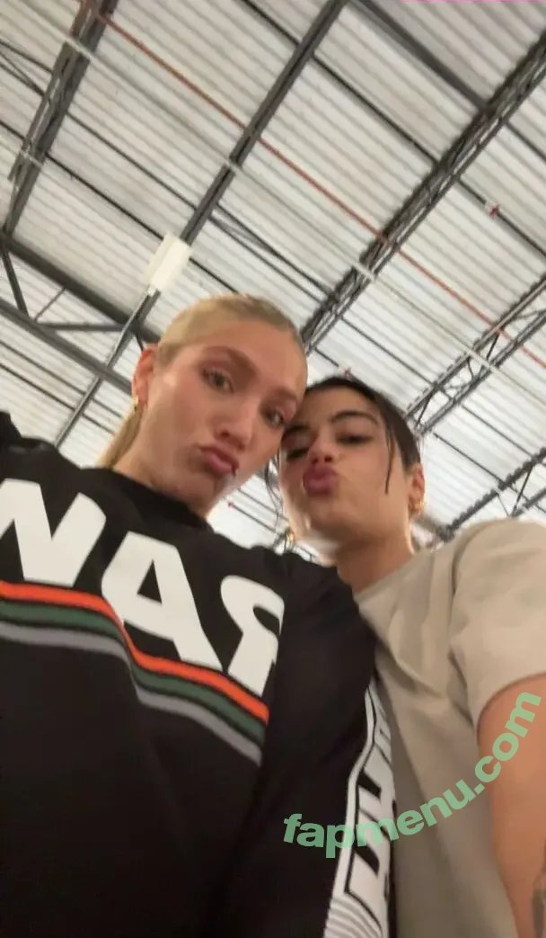 Sara Saffari nude photo #1099 (sara_saffari / sarasaffari__)