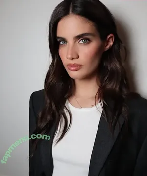 Sara Sampaio / SaraSampaio nude photo #0670