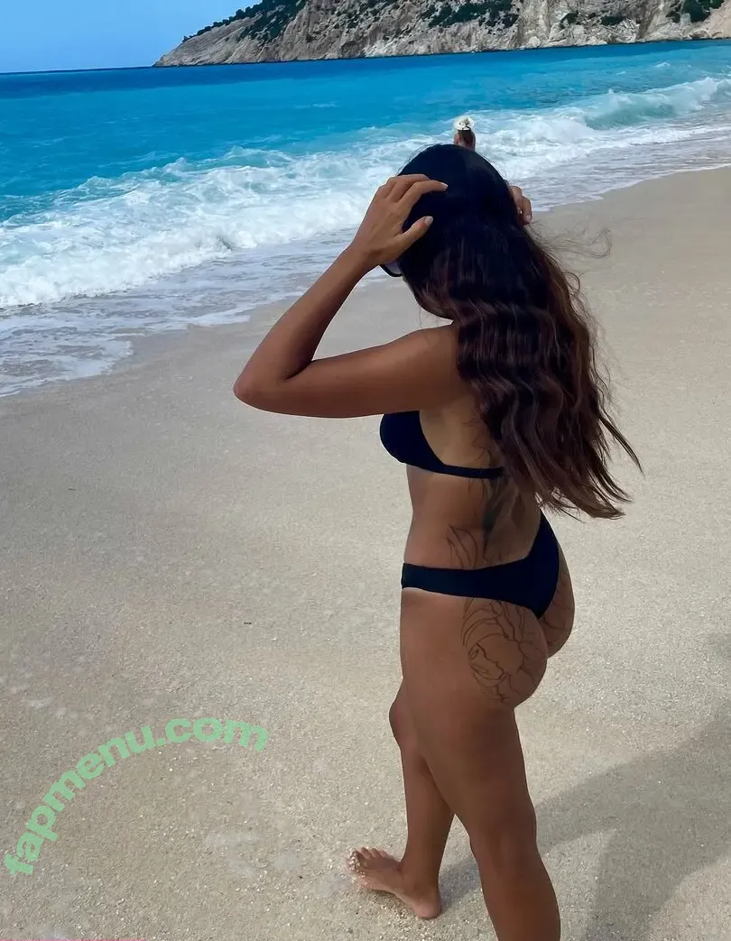 Sara Secciss nude photo #0101 (sara_secciss / sarapiras)