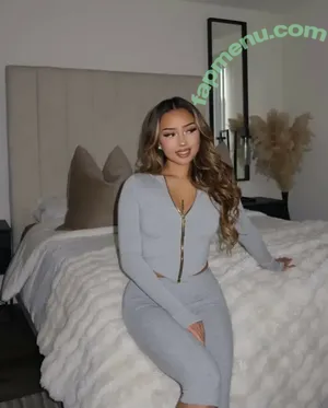 Sara Sheehan / sarasheehan / thelifeofsara_ nude photo #0057