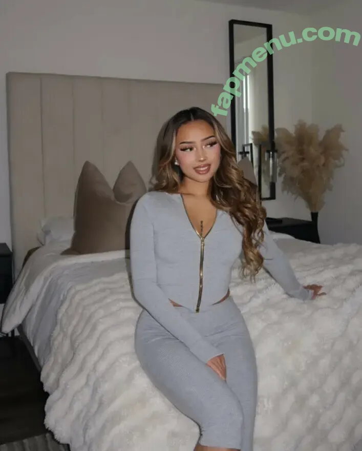 Sara Sheehan nude photo #0057 (sarasheehan / thelifeofsara_)