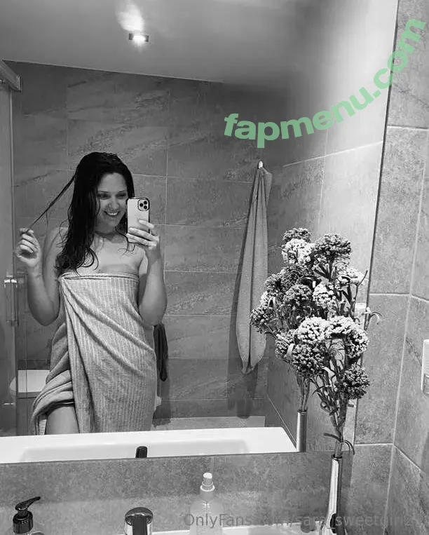 sara_sweetgirl25 nude photo #0061 (SaraSweetgirl25 / sweetgirl_sarita)