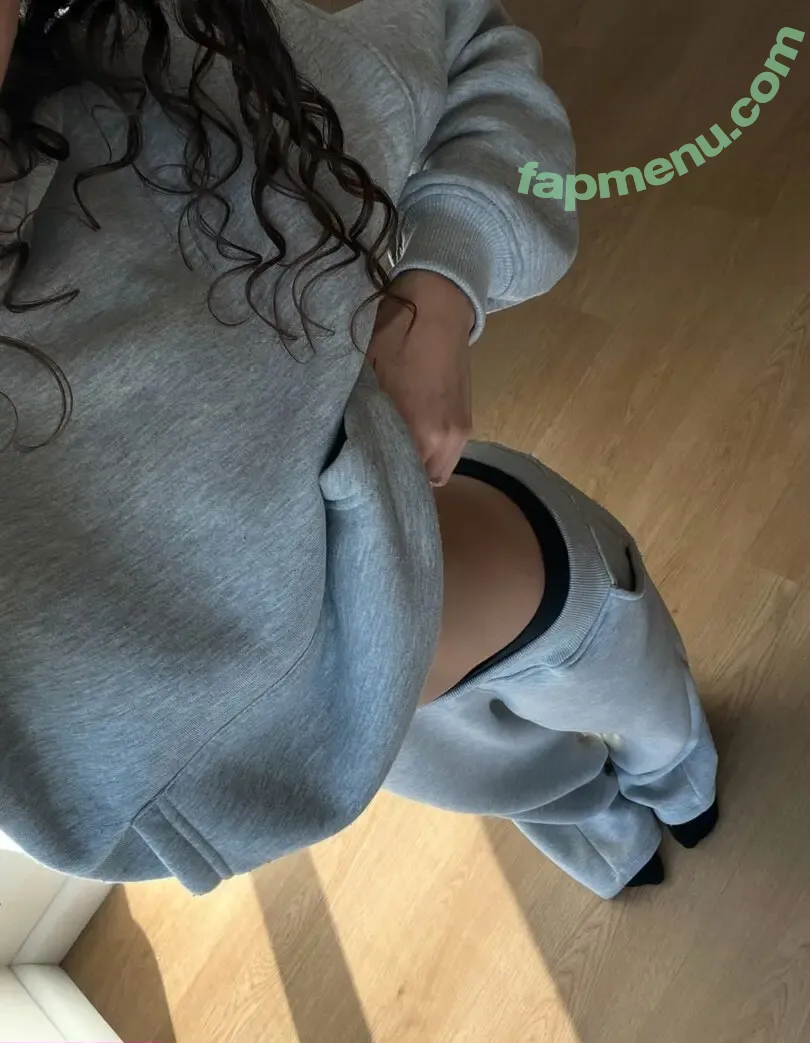 Sara Tommasi nude photo #0040 (SaraTommasi / saratommasi___)