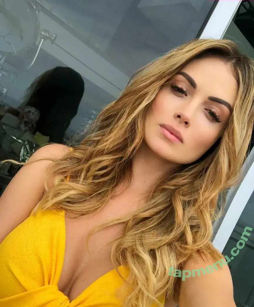 Sara Uribe nude photo #0002 (Sara Uribe)