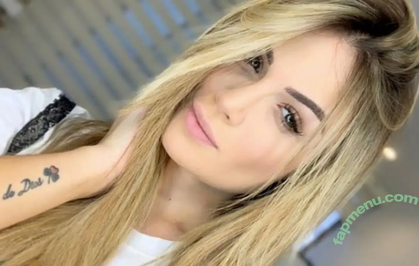 Sara Uribe nude photo #0004 (Sara Uribe)