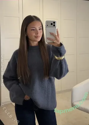 Sara.xts nude photo #0040