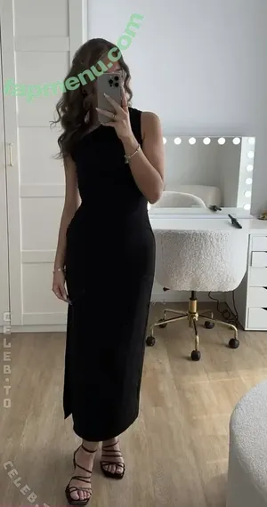 Sara.xts nude photo #0041