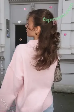 Sara.xts nude photo #0049