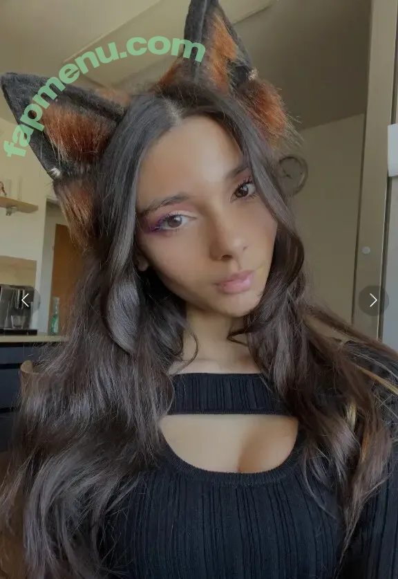 Sara02wolf nude photo #0027 (sarahwolf)