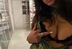 Sarabella Harris - sarabellaharriss - sexiisariii777 / sarabellaharriss nude photo #0060