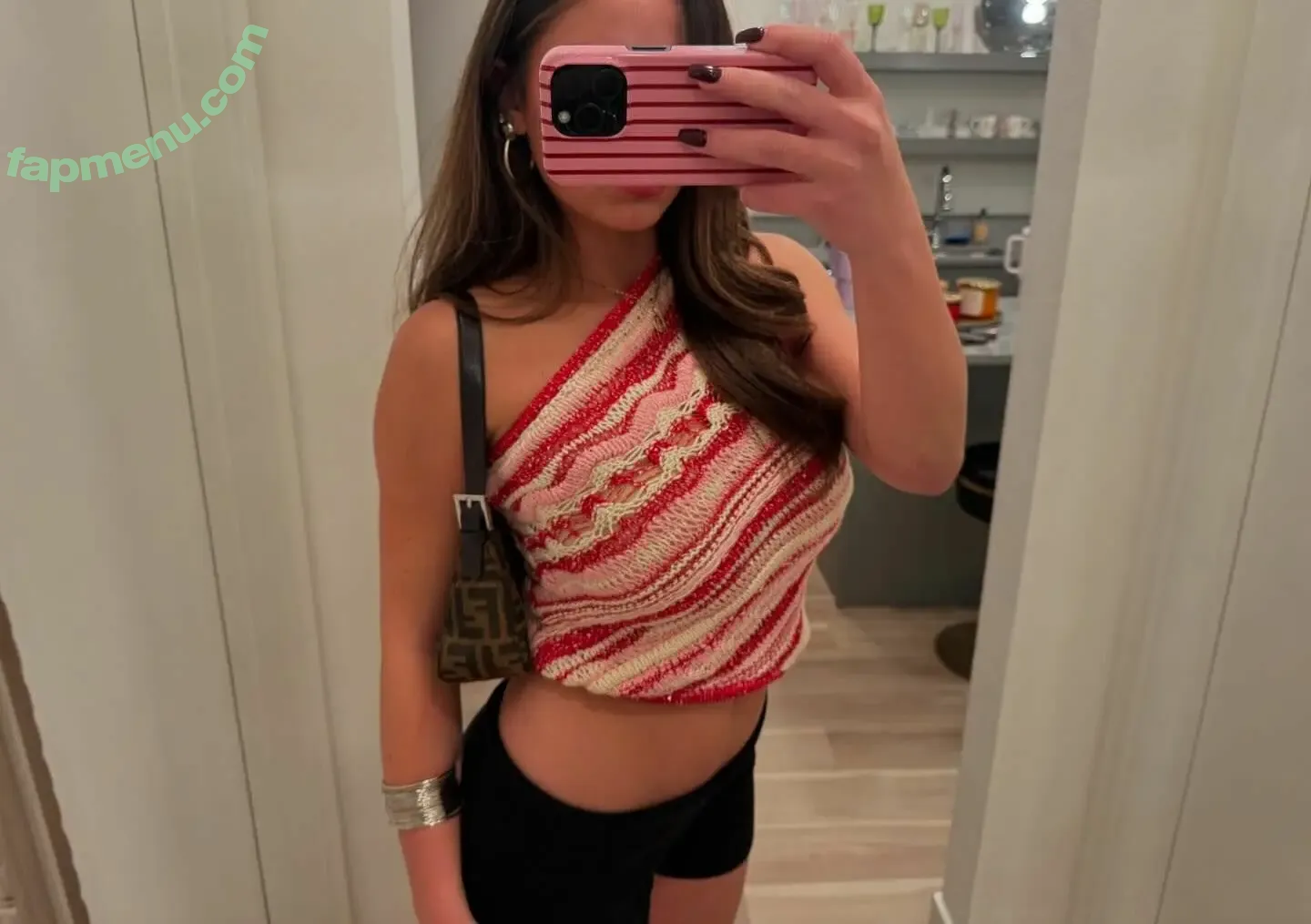 Sarabella Harris nude photo #0387 (iamsarahharris / sarabellaharriss / sexiisariii777)