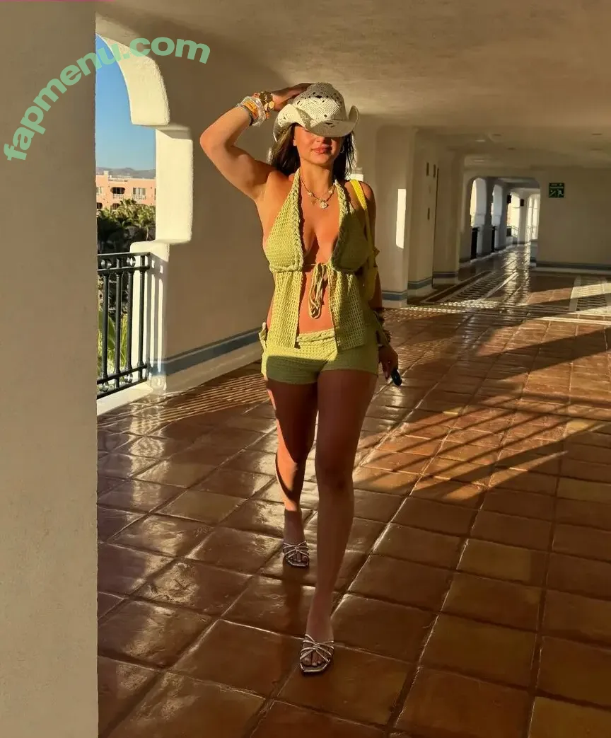 Sarabella Harris nude photo #0608 (iamsarahharris / sarabellaharriss / sexiisariii777)