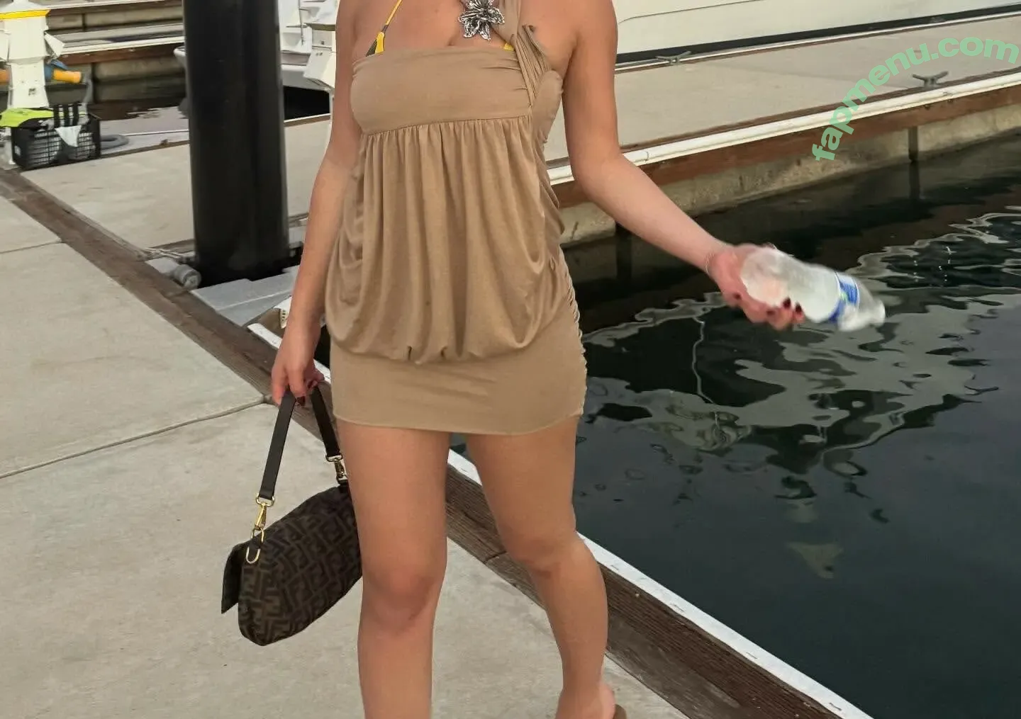 Sarabella Harris nude photo #0961 (iamsarahharris / sarabellaharriss / sexiisariii777)