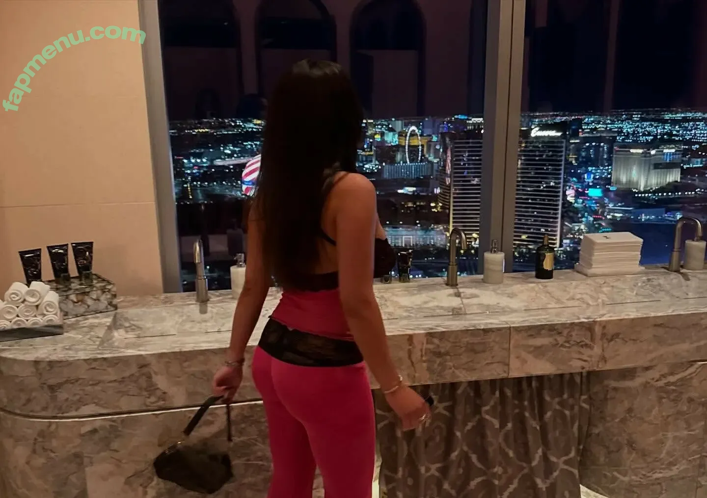 Sarabella Harris nude photo #1084 (iamsarahharris / sarabellaharriss / sexiisariii777)