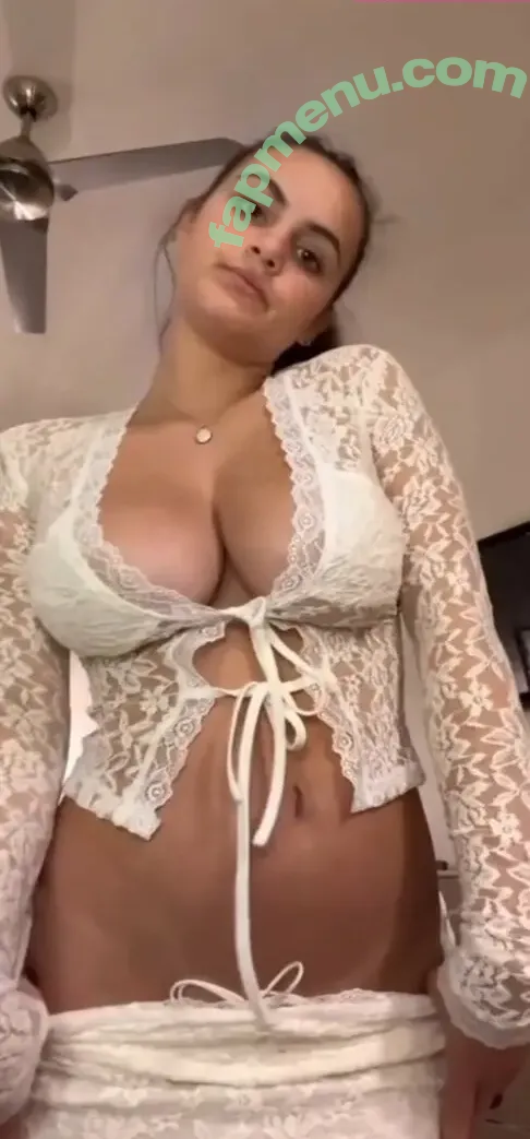 Sarabella Harris nude photo #1098 (iamsarahharris / sarabellaharriss / sexiisariii777)