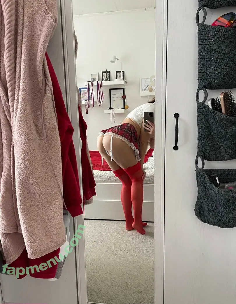 saraglen nude photo #0021 (saraglen)
