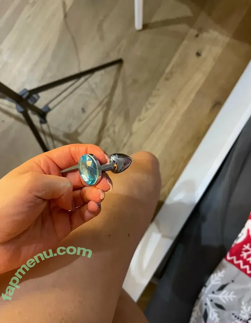 saraglen nude photo #0027 (saraglen)