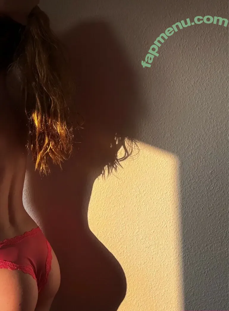 Saraguitan nude photo #0044 (Saraguitann / saraguitian / saraguitiann)