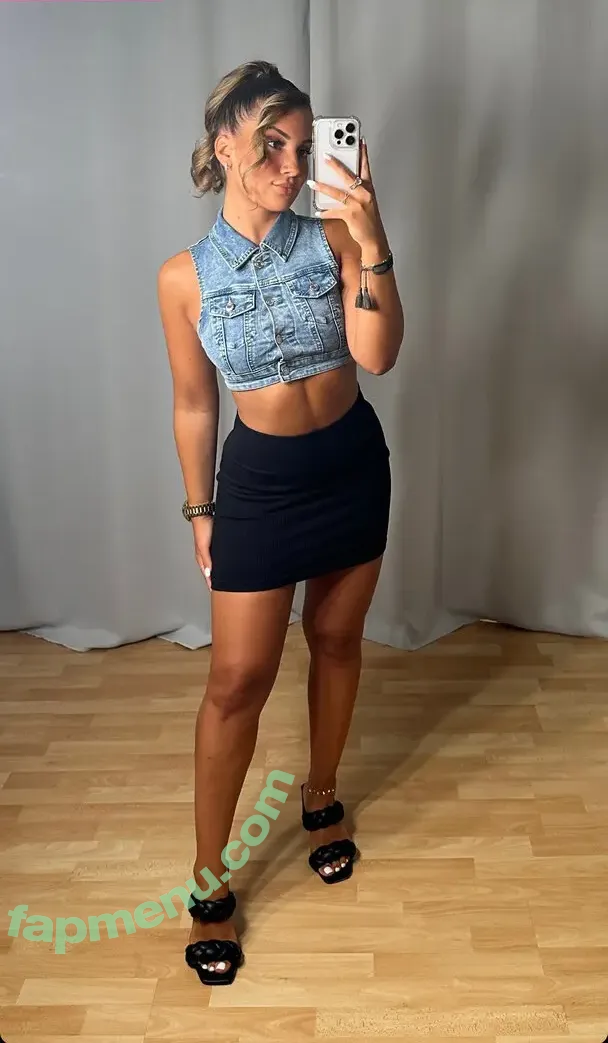 Sarah.anca nude photo #0211 (Sarah.anca)