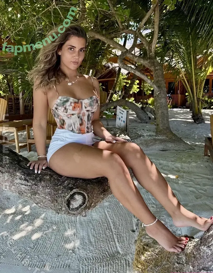 Sarah.anca nude photo #0403 (Sarah.anca)